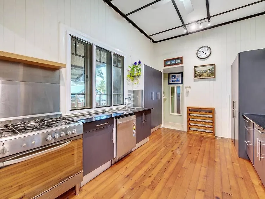 Historic Character-Filled Jade Cottage Ipswich 0*,  Australia