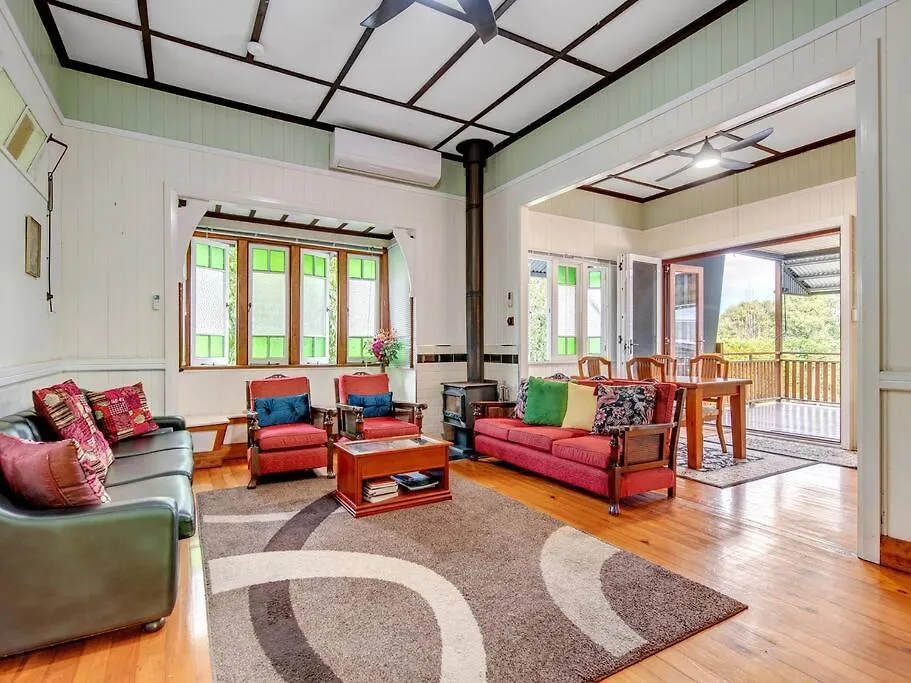 Historic Character-Filled Jade Cottage Ipswich